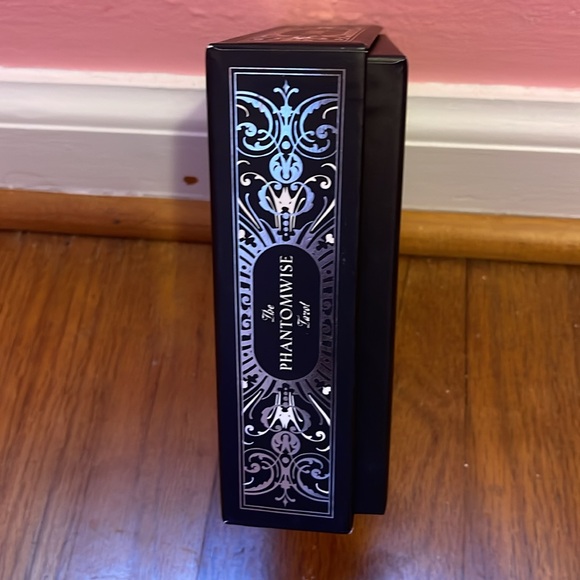 The Phantomwise Tarot Deck and Guidebook - Picture 2 of 9